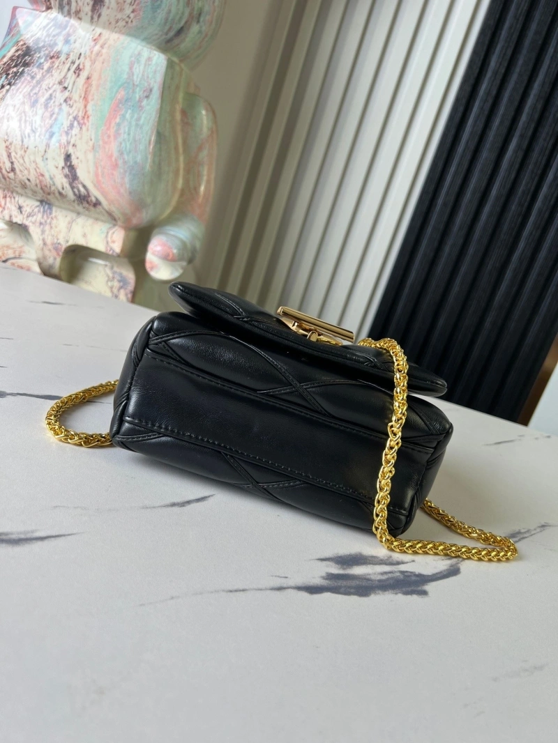 lv twist De*1m bags 4194a-0495