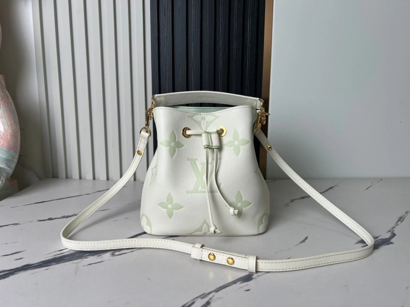 LV Bucket Bags 4194A-0631