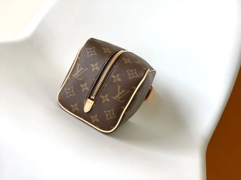 LV Cosmetic Bags 4194A-0763