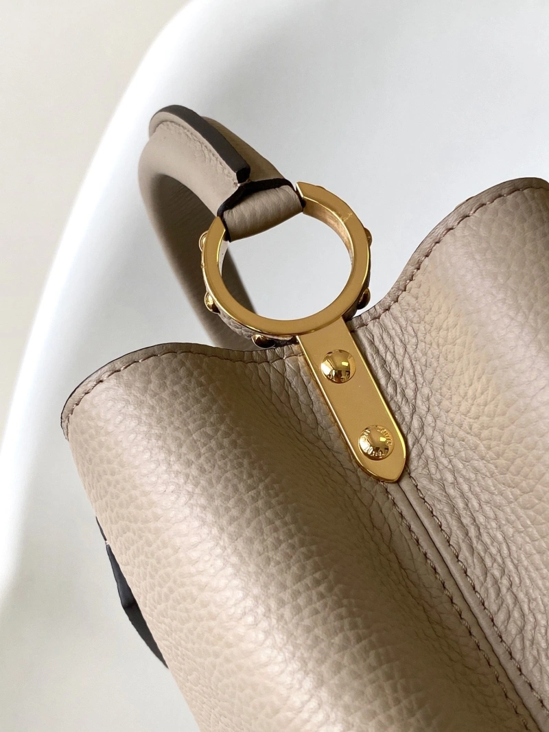LV Capucines Bags 4194A-0923