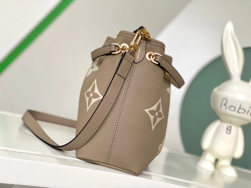 LV Bucket Bags 4194A-0937