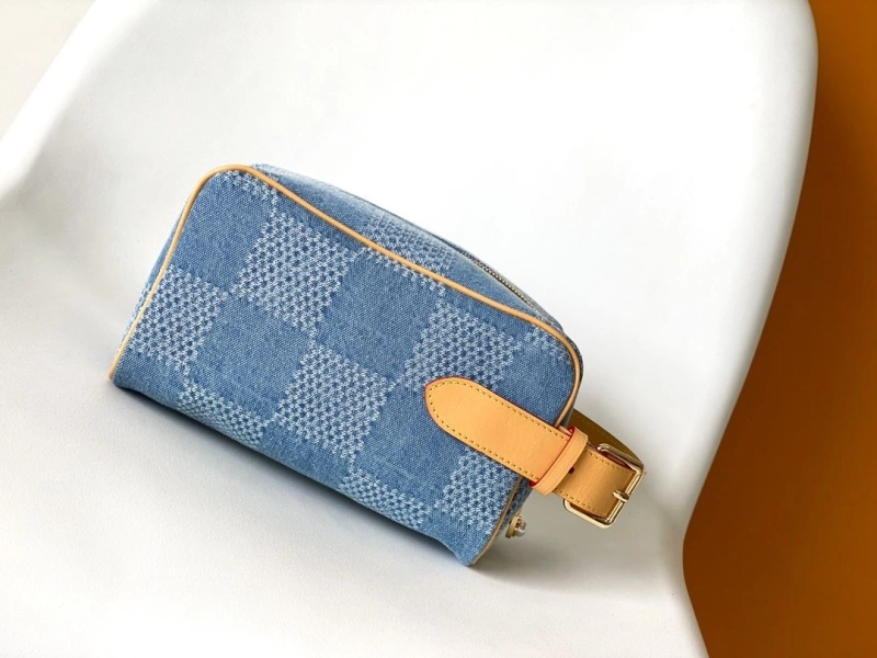 LV Cosmetic Bags 4194A-1138