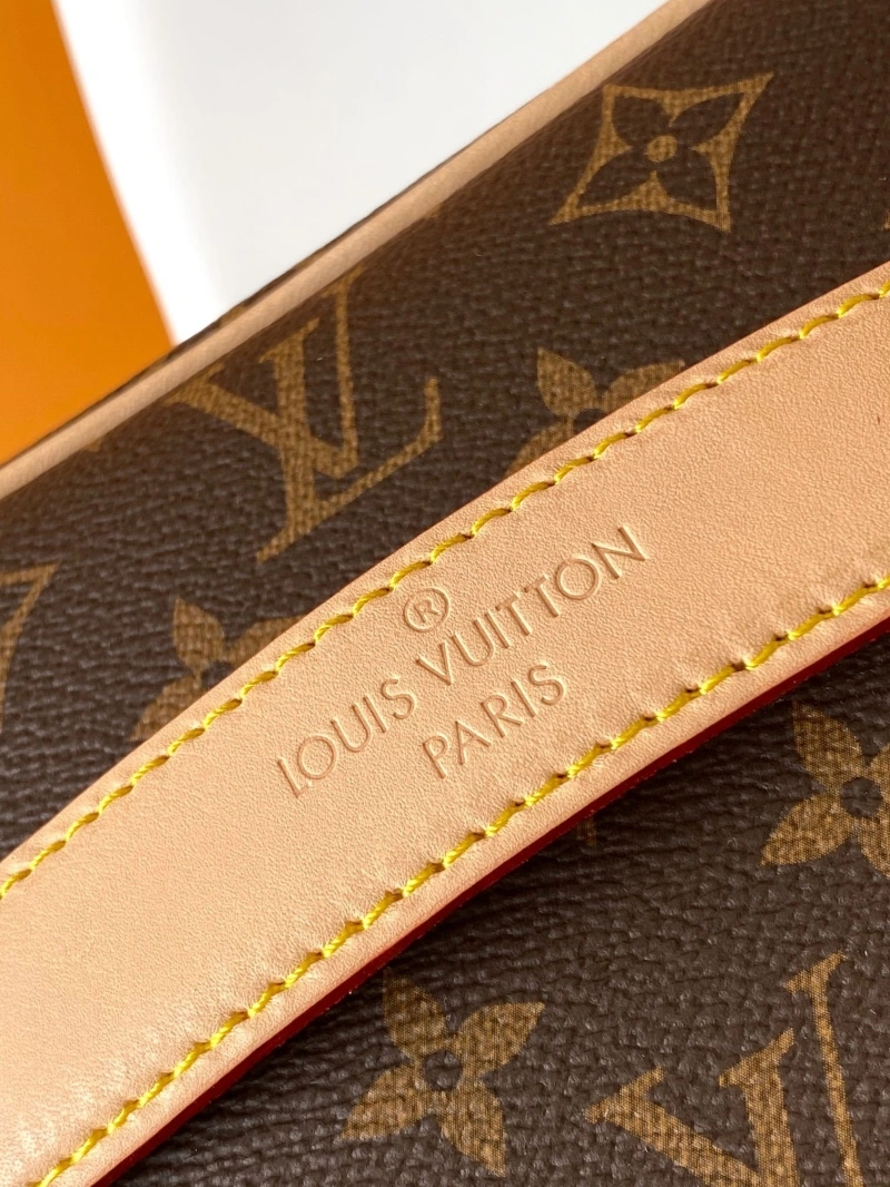 LV Cosmetic Bags 4194A-1481