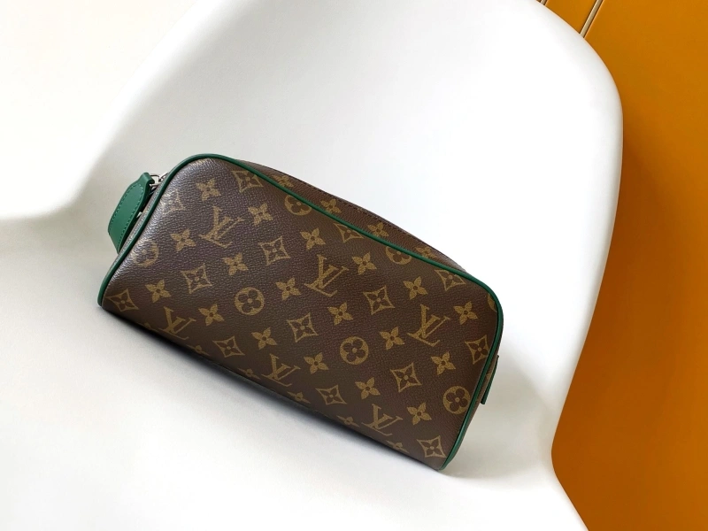 LV Cosmetic Bags 4194B-0129