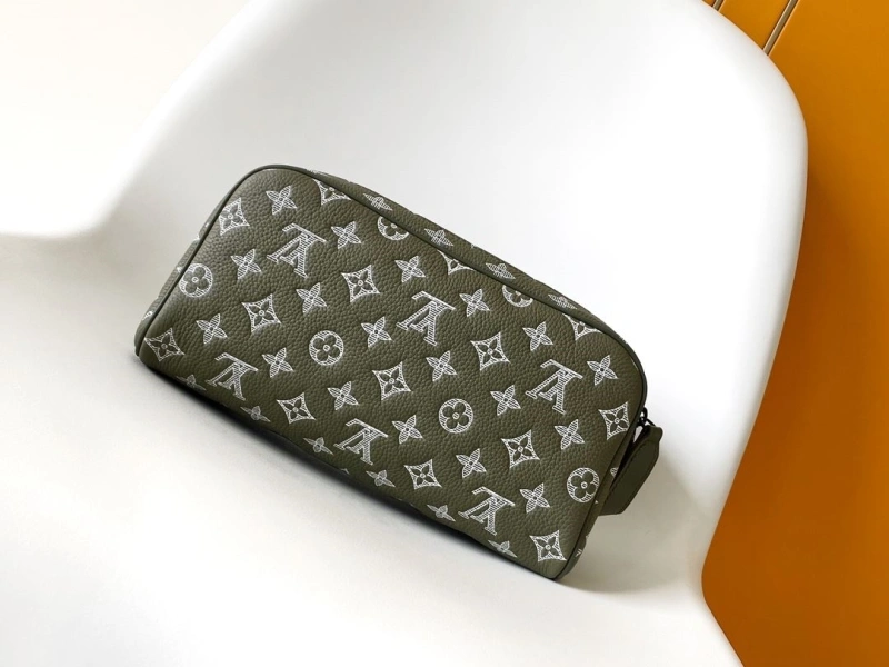 LV Cosmetic Bags 4194B-0283