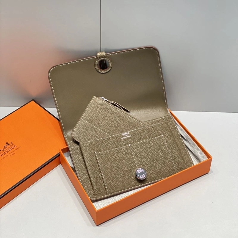 H**me5 wallets 4197-0699