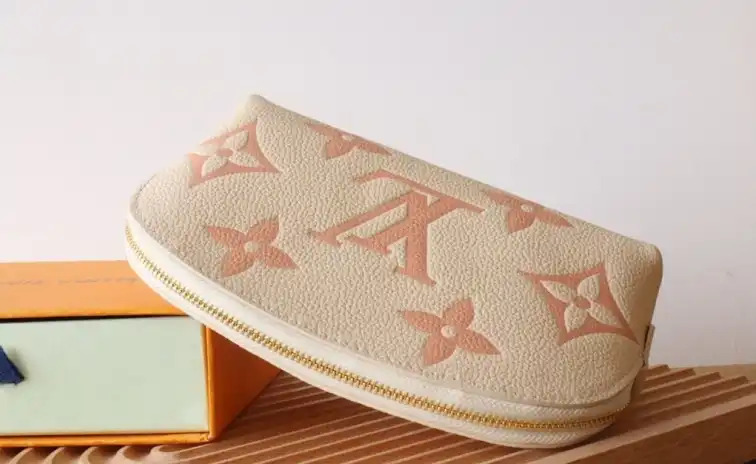 LV Clutch Bags 4206A-0094