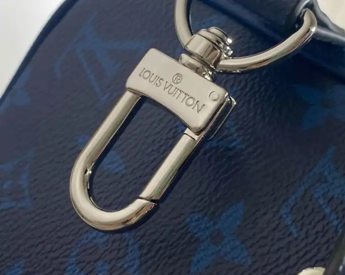 LV Travel Bags 4206A-0359