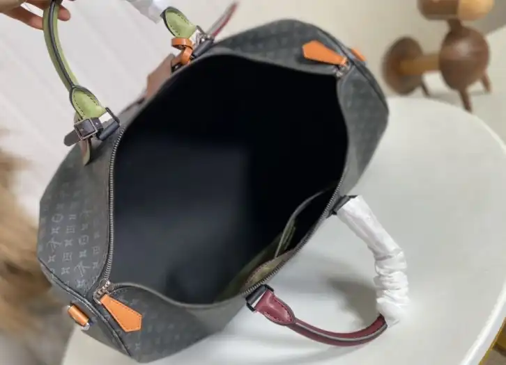 LV Travel Bags 4206A-0361