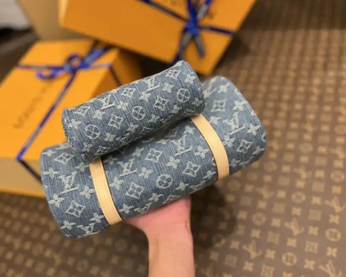 LV Round Bags 4206A-0369