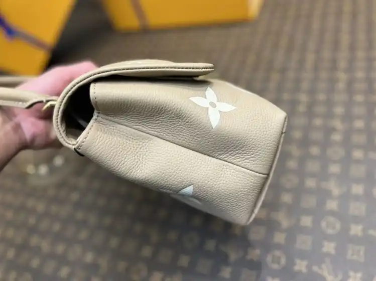 LV Top Handle Bags 4206A-0389