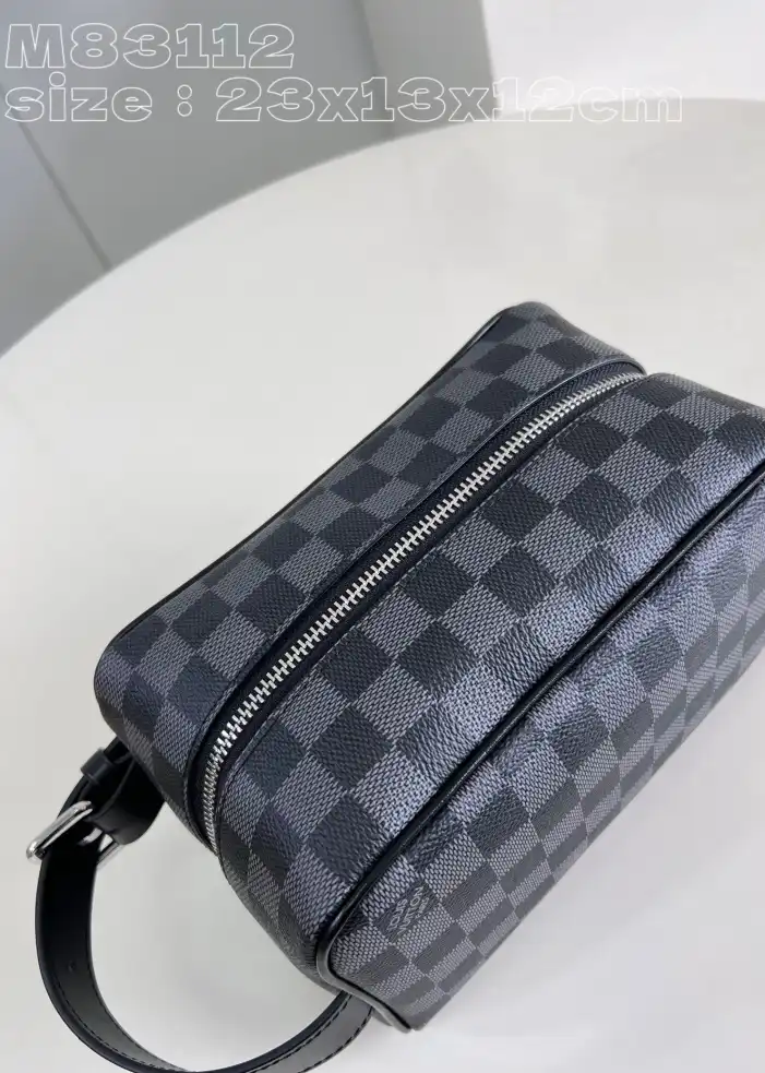 LV Cosmetic Bags 4206A-1274