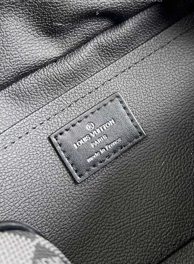 LV Cosmetic Bags 4206A-1274