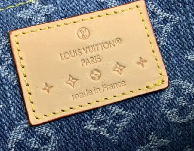 LV Satchel bags 4206A-1282
