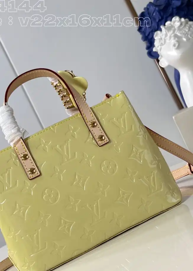 LV Shopping Bags 4206A-2690