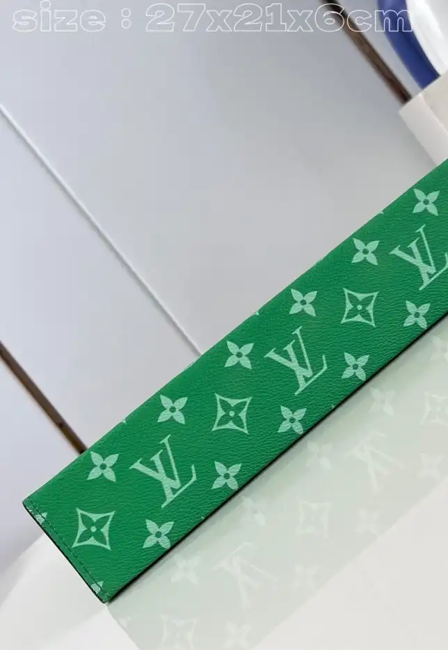 LV Clutch Bags 4206A-2704