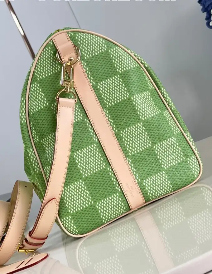 LV Travel Bags 4206A-3526