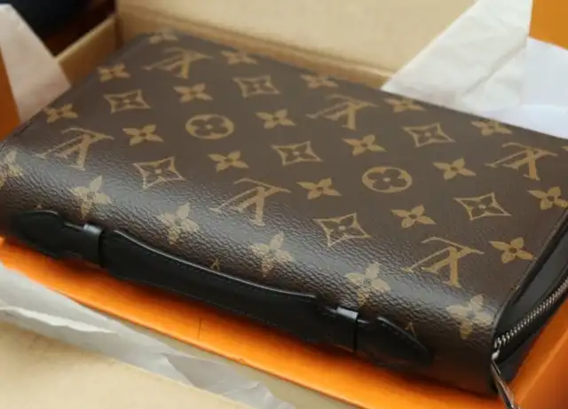 LV Clutch Bags 4206A-3685