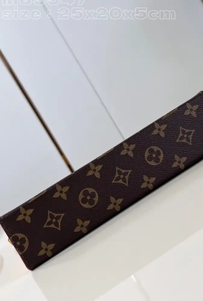 LV Clutch Bags 4206A-4827