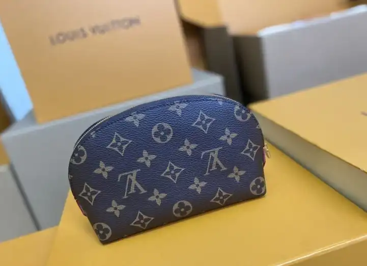 LV Clutch Bags 4206A-5165