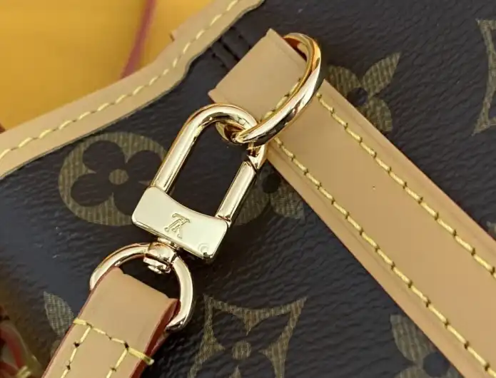LV Bucket Bags 4206A-5172