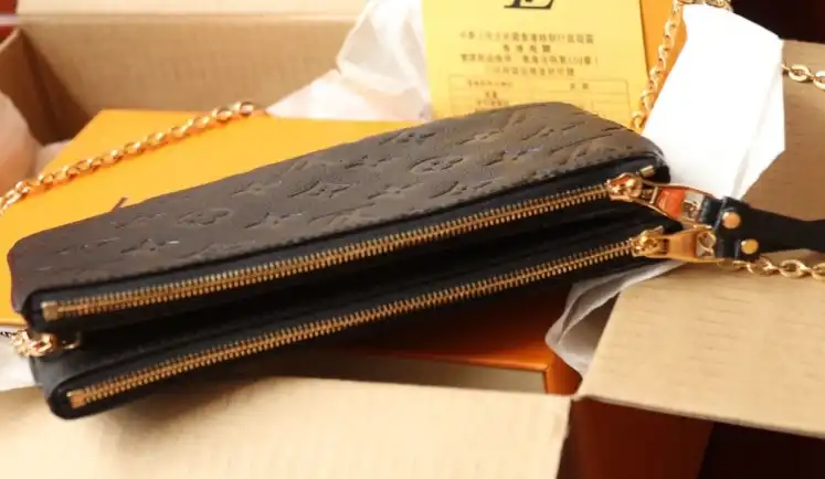 LV Clutch Bags 4206A-6276