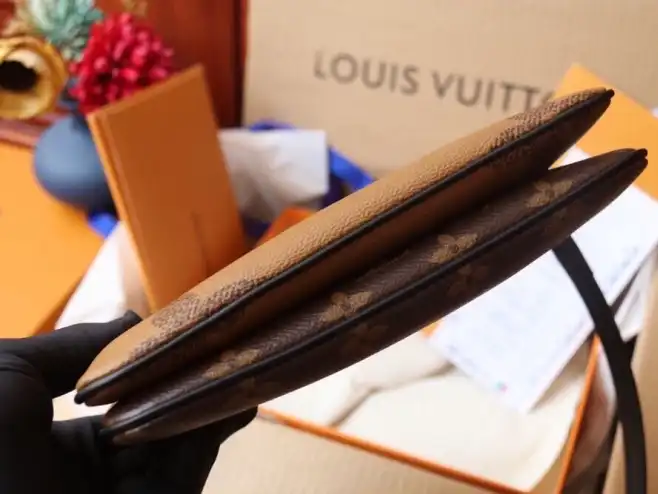 LV Clutch Bags 4206A-6277