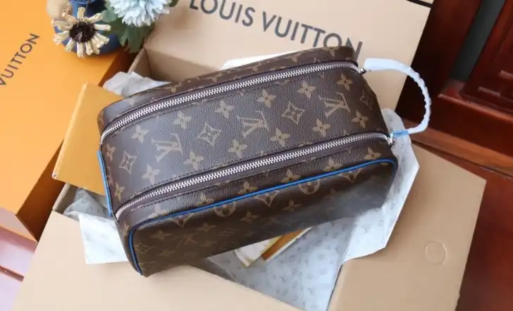 LV Cosmetic Bags 4206A-6280