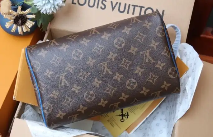 LV Cosmetic Bags 4206A-6280