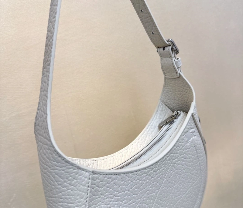 Bv*b*rry top handle bags 4211d-0014