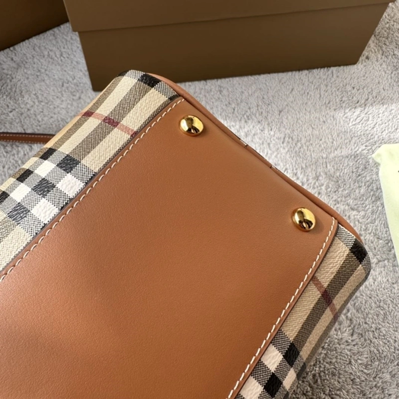 Bv*b*rry speedy bags 4211d-0031