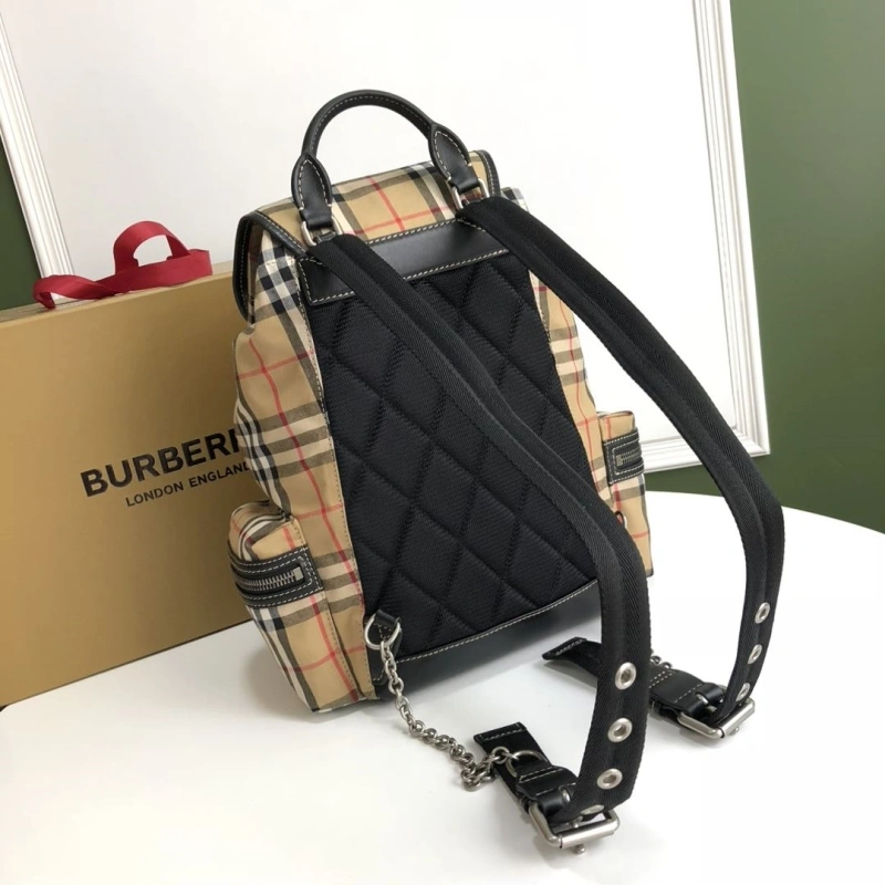 Bv*b*rry backpacks 4211d-0054