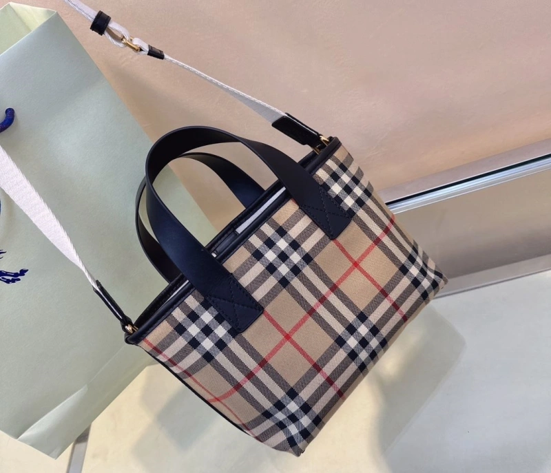 Bv*b*rry shopping bags 4211d-0091