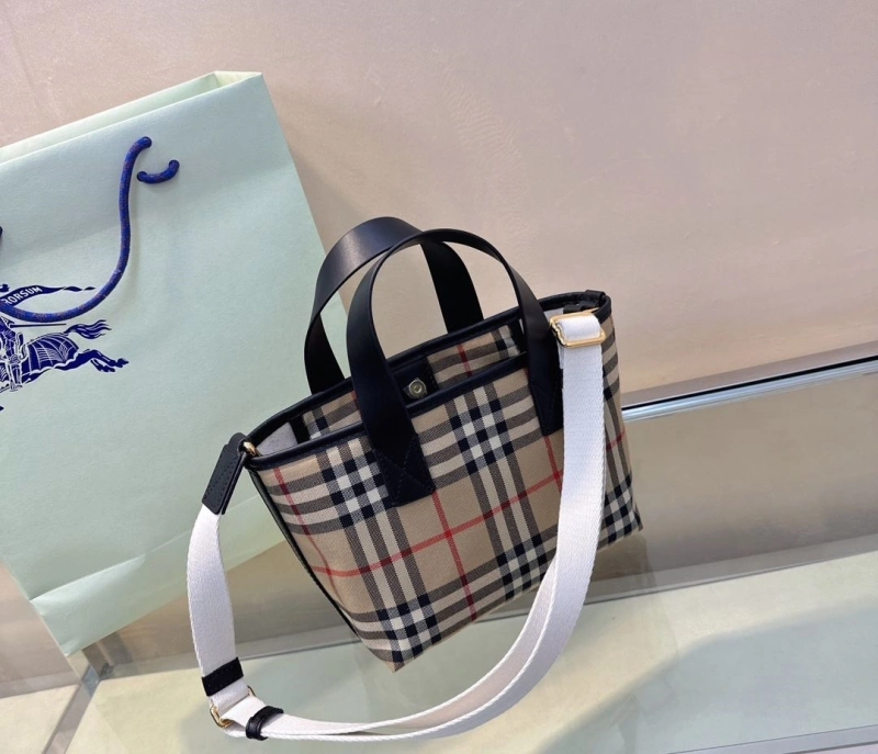 Bv*b*rry shopping bags 4211d-0092