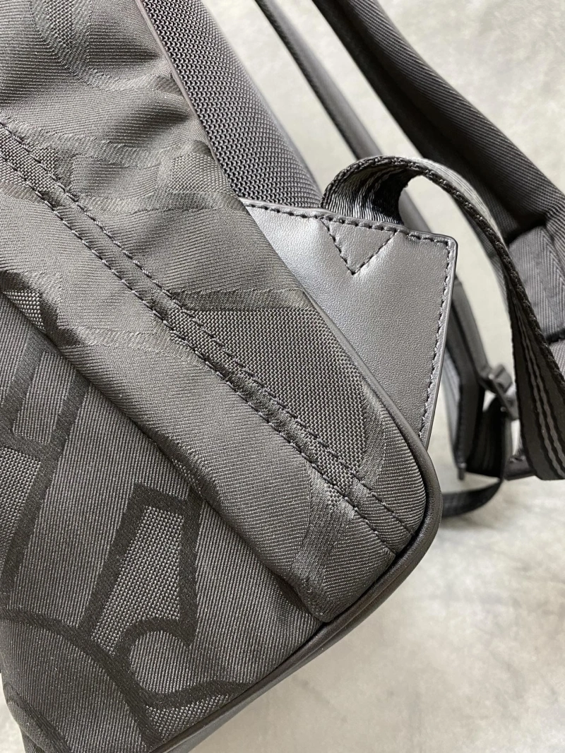 Bv*b*rry backpacks 4211d-0142