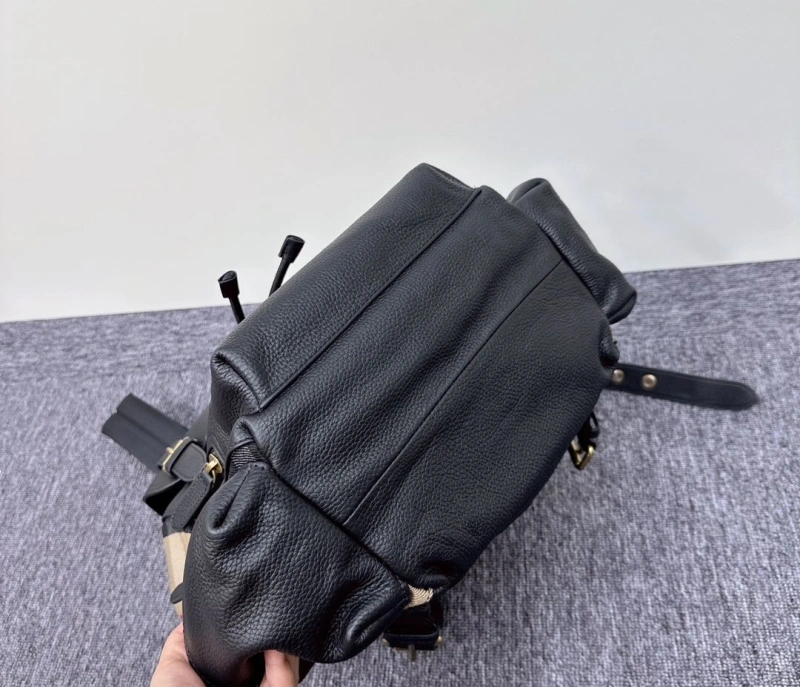 Bv*b*rry backpacks 4211d-0204