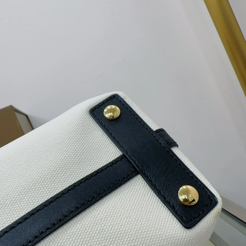 Bv*b*rry shopping bags 4211d-0211