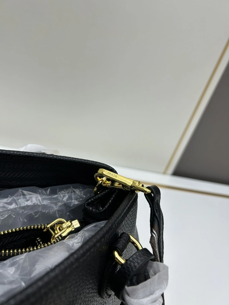 Pra*a satchel bags 4213-0172