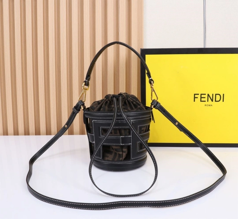 F**di bucket bags 4220-0040