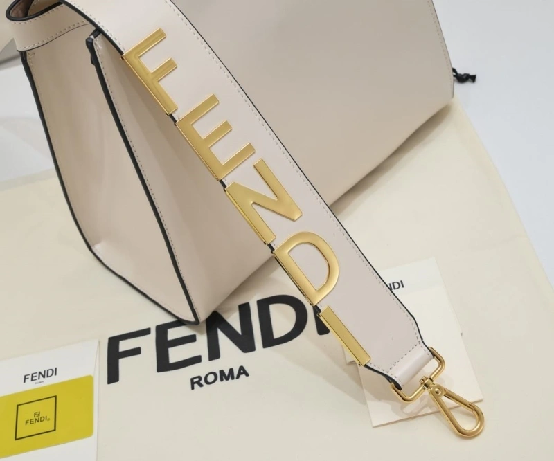 F**di shopping bags 4220-0226