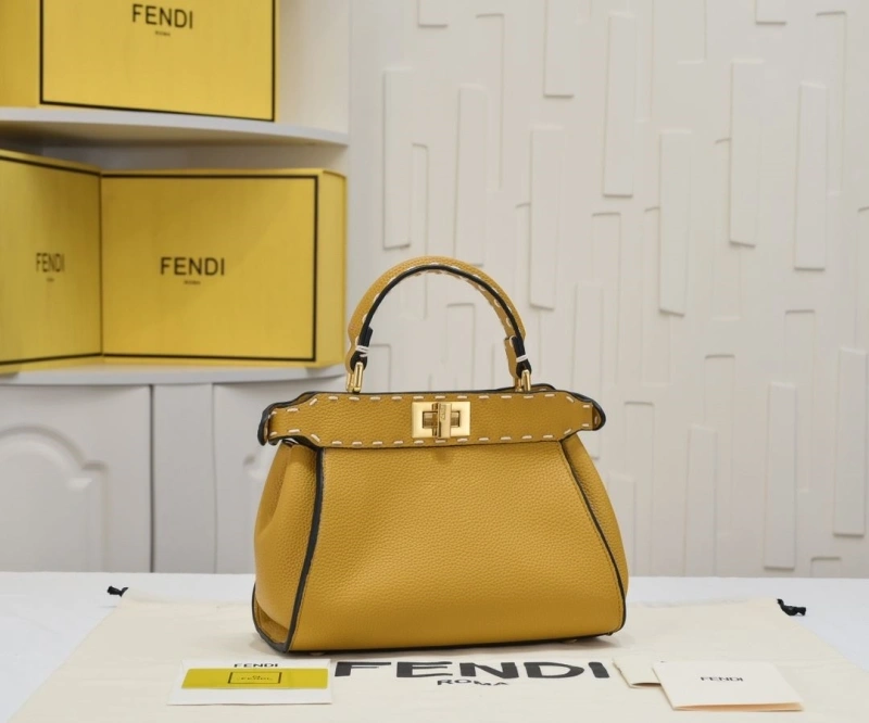 F**di shopping bags 4220-0270