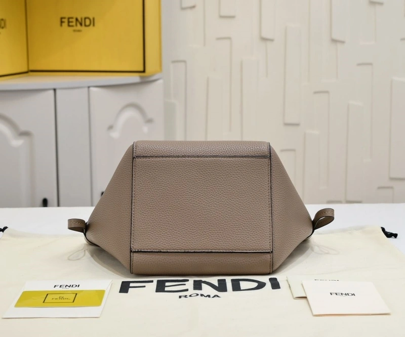 F**di shopping bags 4220-0339