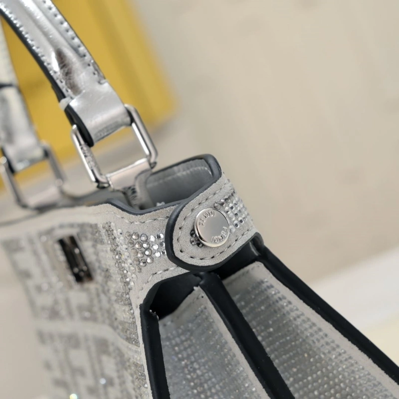 F**di top handle bags 4220a-0012