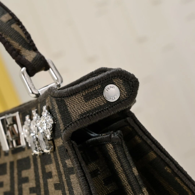 F**di top handle bags 4220a-0015