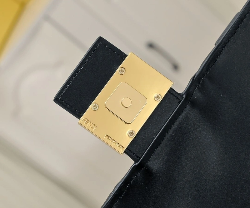 F**di top handle bags 4220a-0025