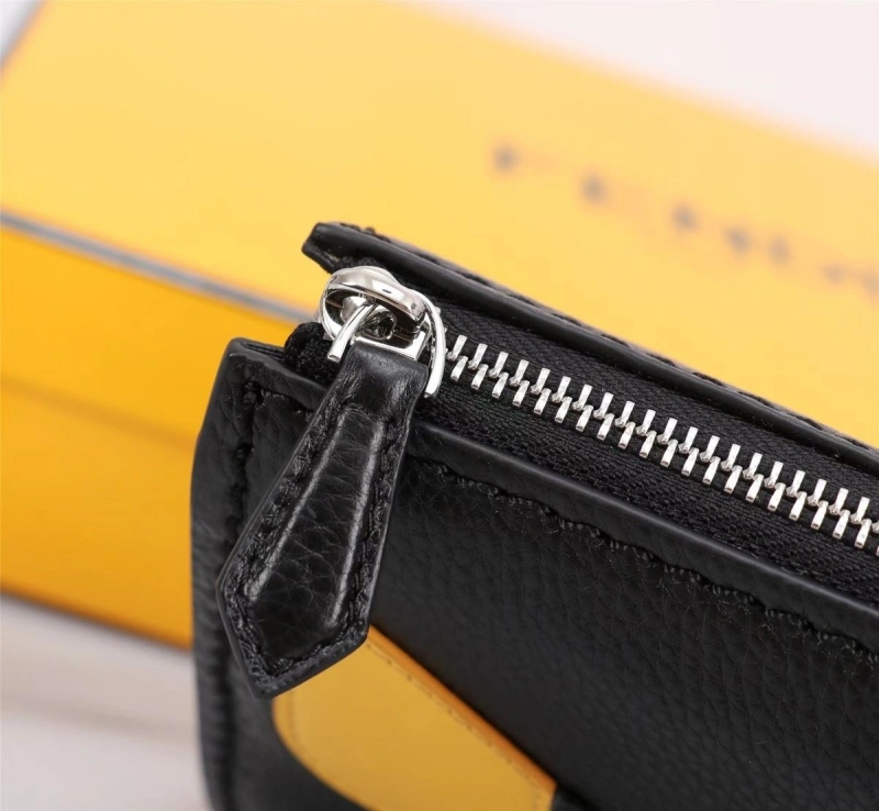 F**di wallets 4220a-0142