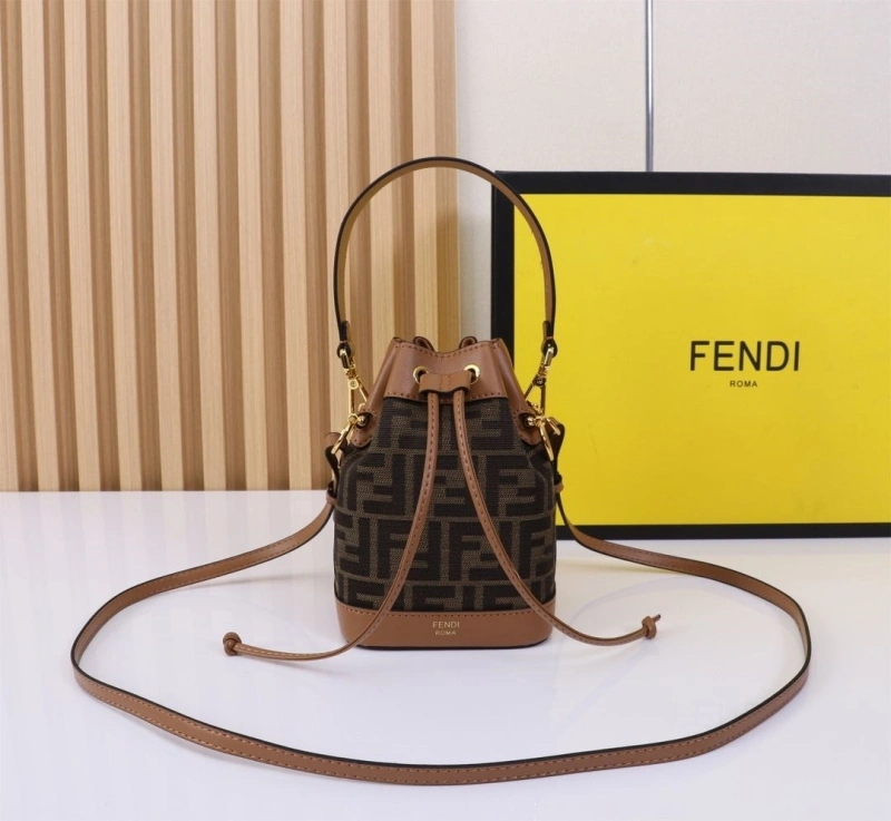 F**di bucket bags 4220a-0220