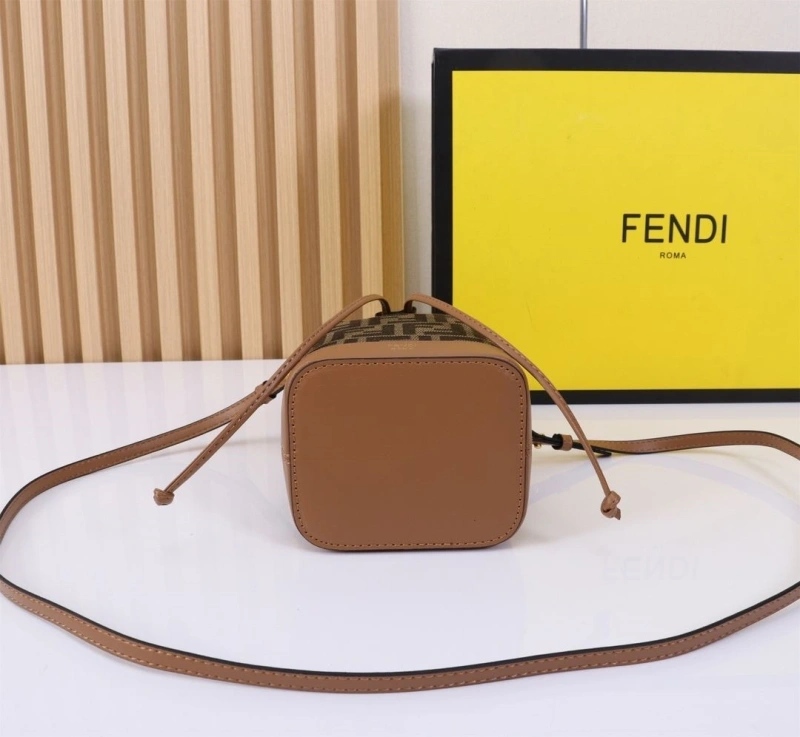 F**di bucket bags 4220a-0220
