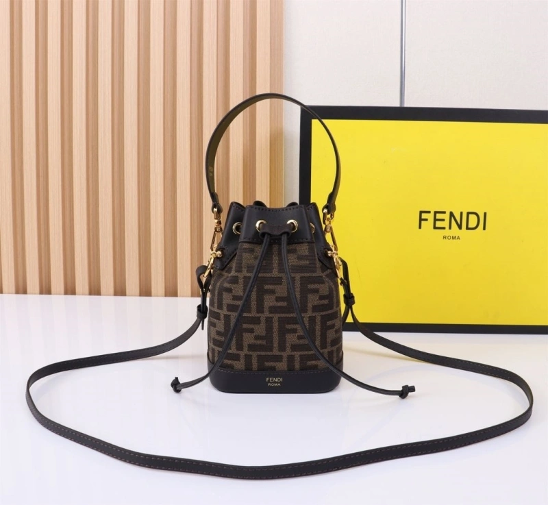 F**di bucket bags 4220a-0221