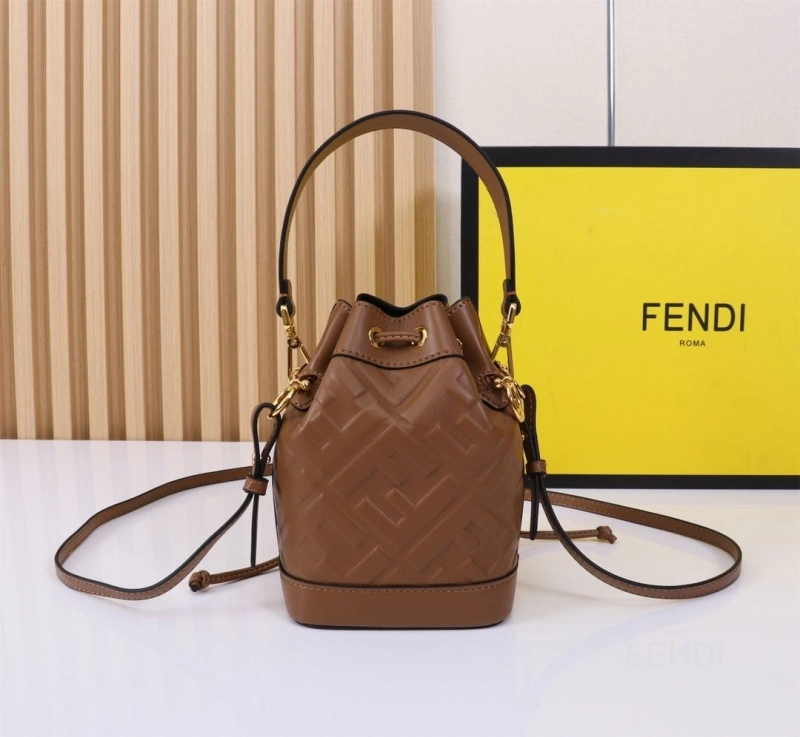 F**di bucket bags 4220a-0222
